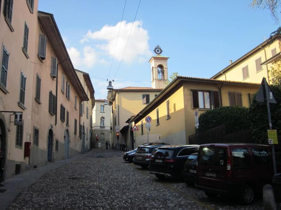 Casa Lalla In Centro Storico A Bergamo Exterior photo